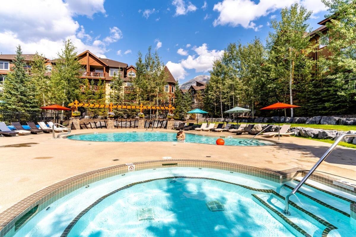 The Raven Suite At Stoneridge Mountain Resort Канмор Екстериор снимка
