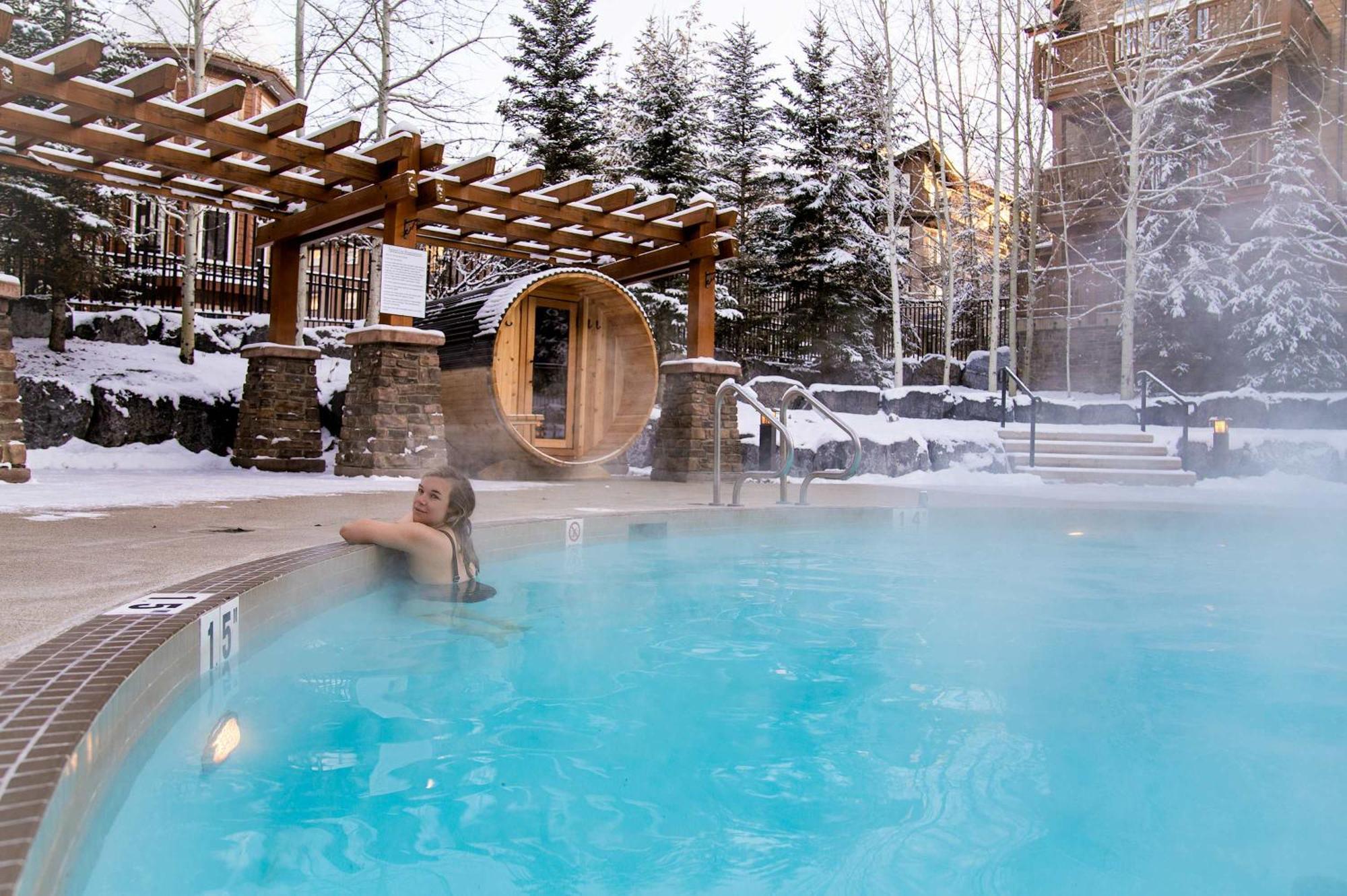 The Raven Suite At Stoneridge Mountain Resort Канмор Екстериор снимка
