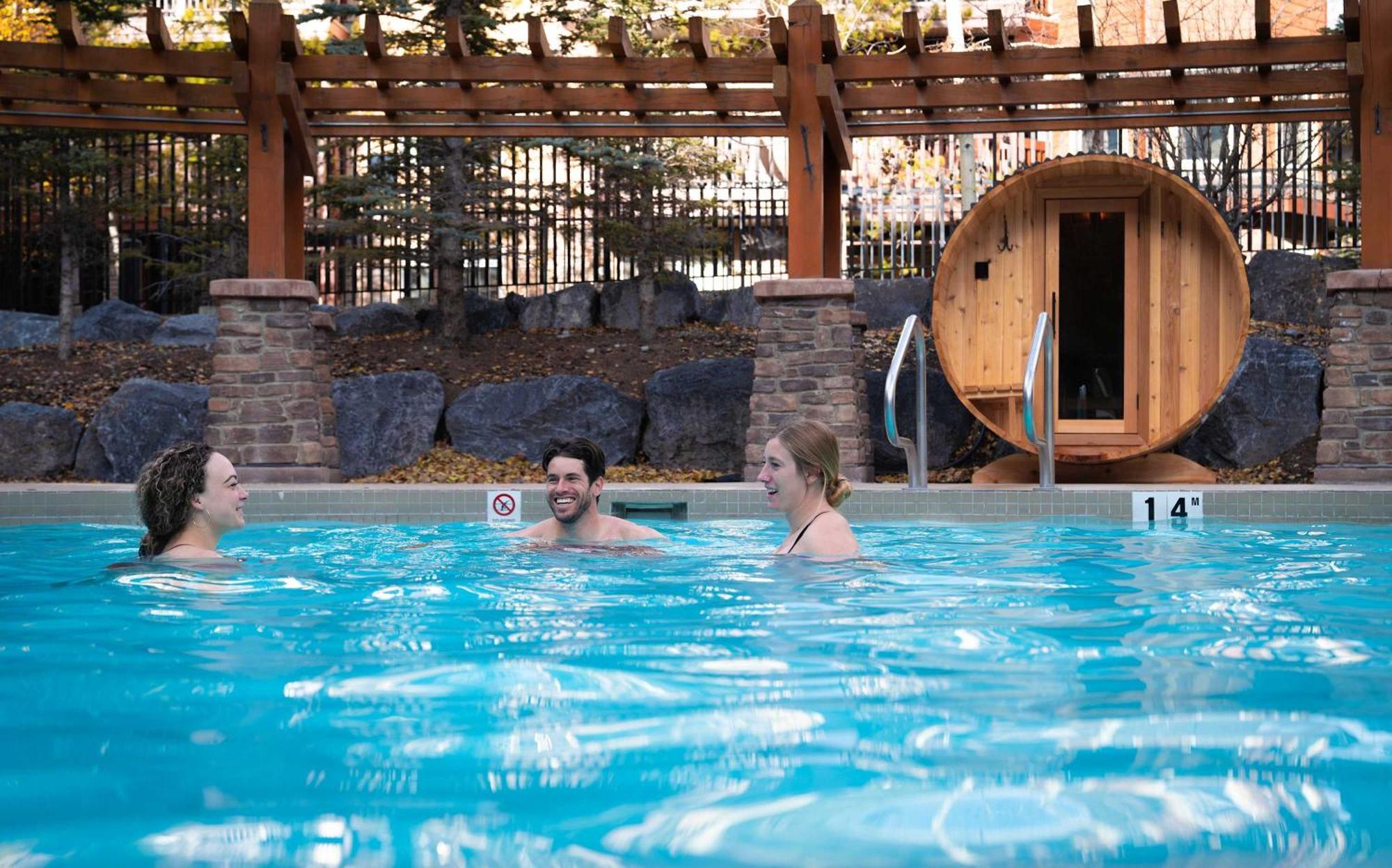 The Raven Suite At Stoneridge Mountain Resort Канмор Екстериор снимка