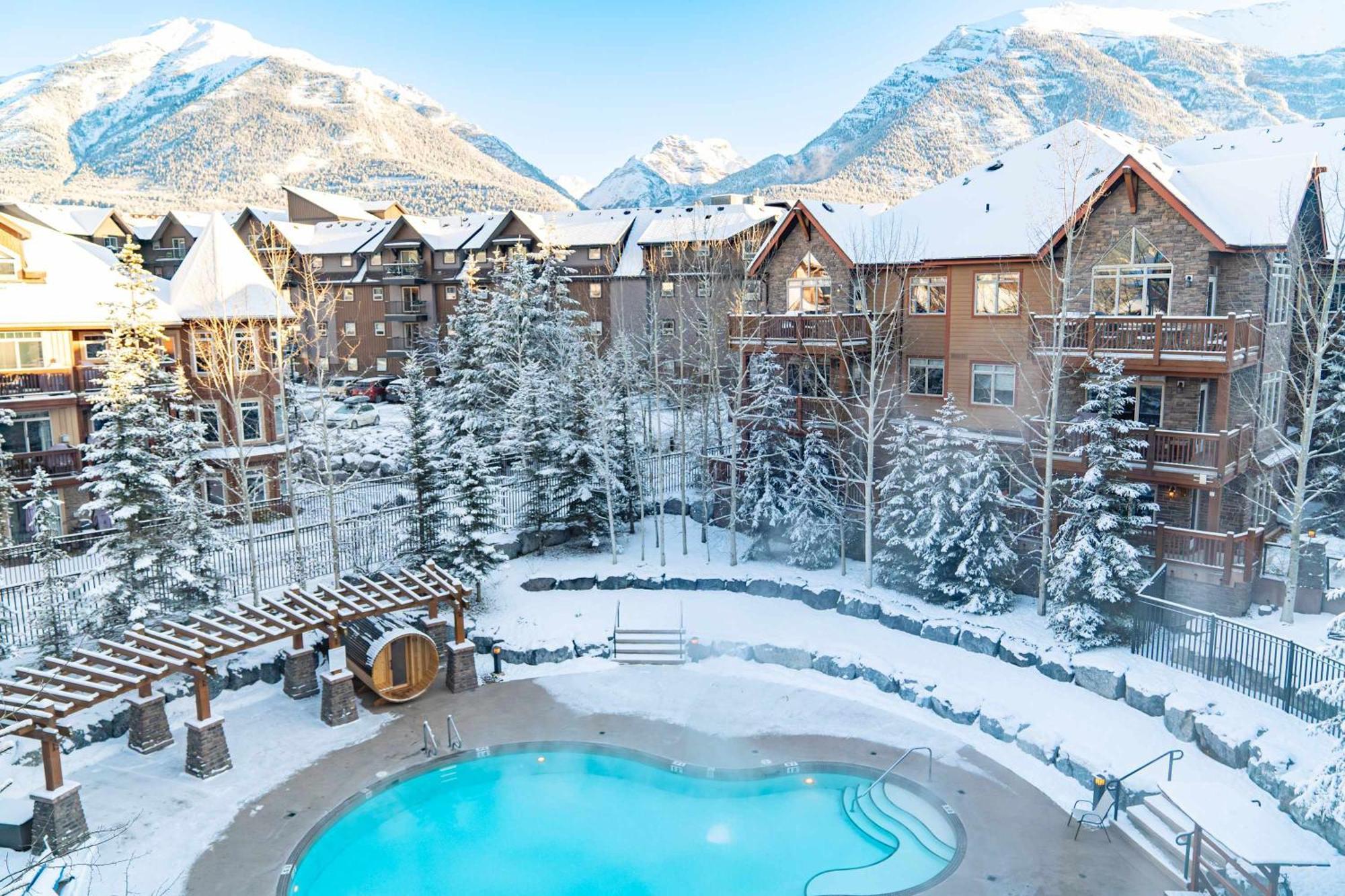 The Raven Suite At Stoneridge Mountain Resort Канмор Екстериор снимка